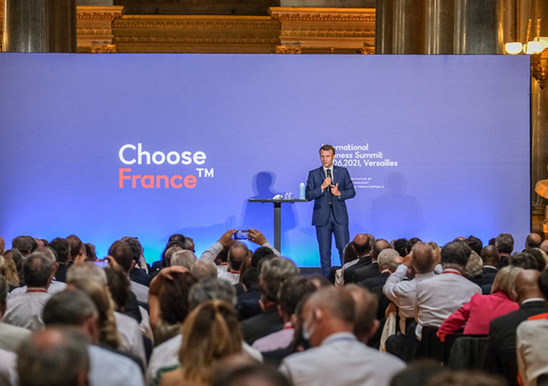 Businessman choosing which path he should. flat design vector 14075416 ... Businessman choosing which path he should. flat design vector 14075416 ...