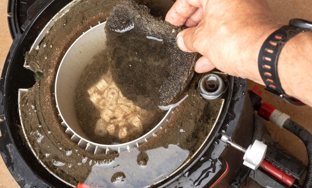 How to replace aquarium filter media