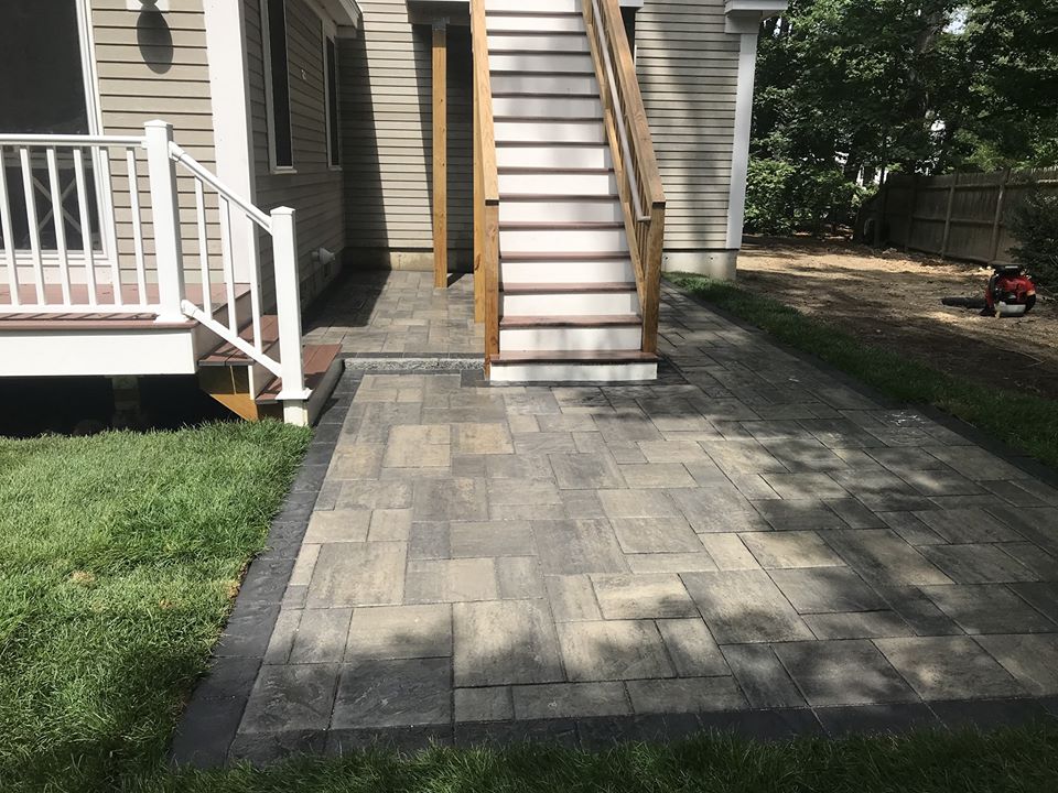 Landscaping of Facade and Entrance with Interlocking Pavers in Gatineau ... Landscaping of Facade and Entrance with Interlocking Pavers in Gatineau ...